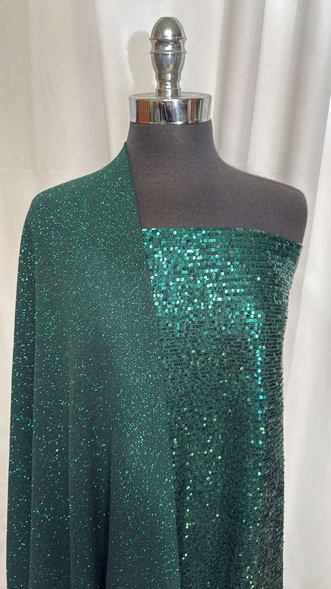 GREEN GLITTER/SEQUINS BUNDLE : 3.5YD Green Sequins on Mesh & 1YD Green Glitter Liverpool : A26474