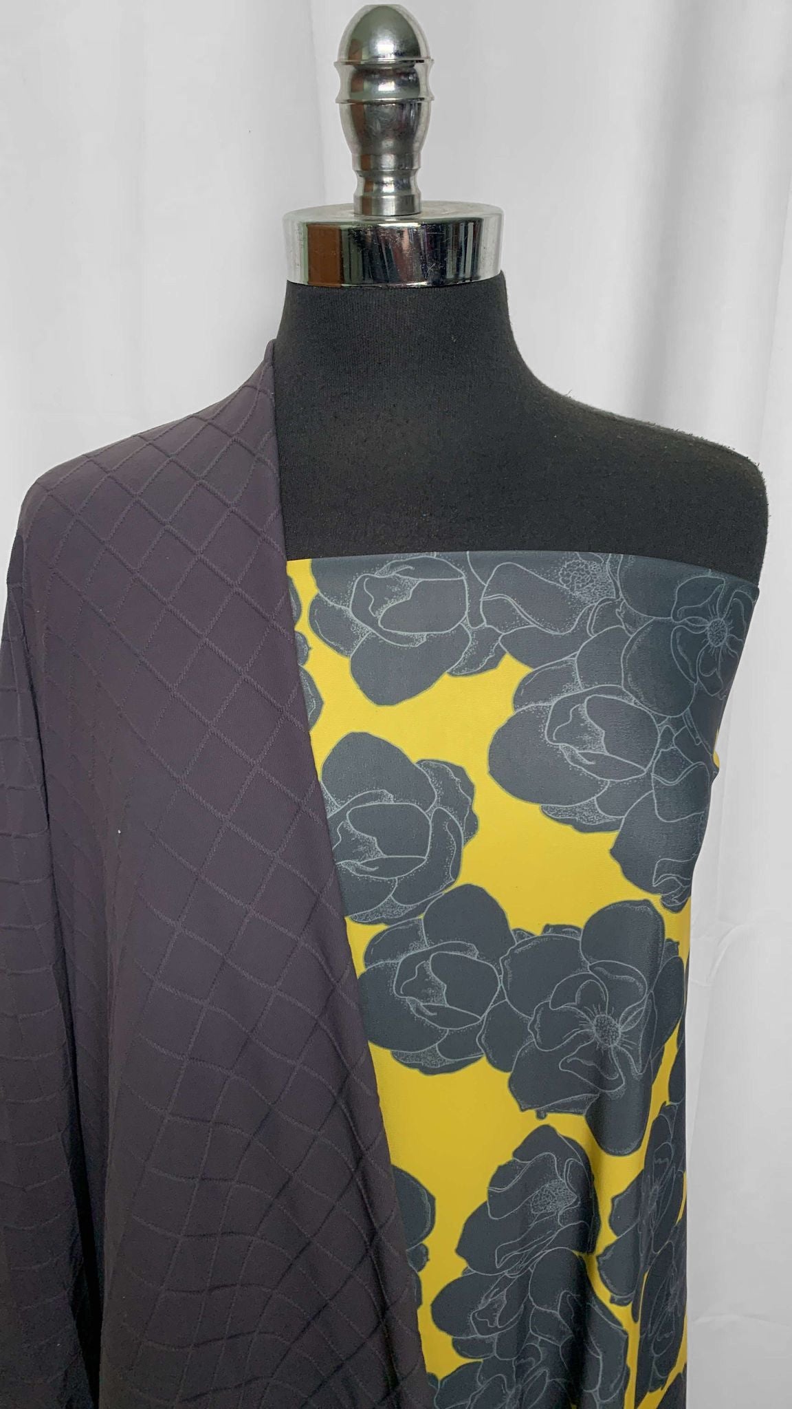 YELLOW FLORAL/QUILTED BUNDLE : 2YD Yellow/Charcoal Floral N/S & 1+YD Charcoal Faux Quilted PF : A25694