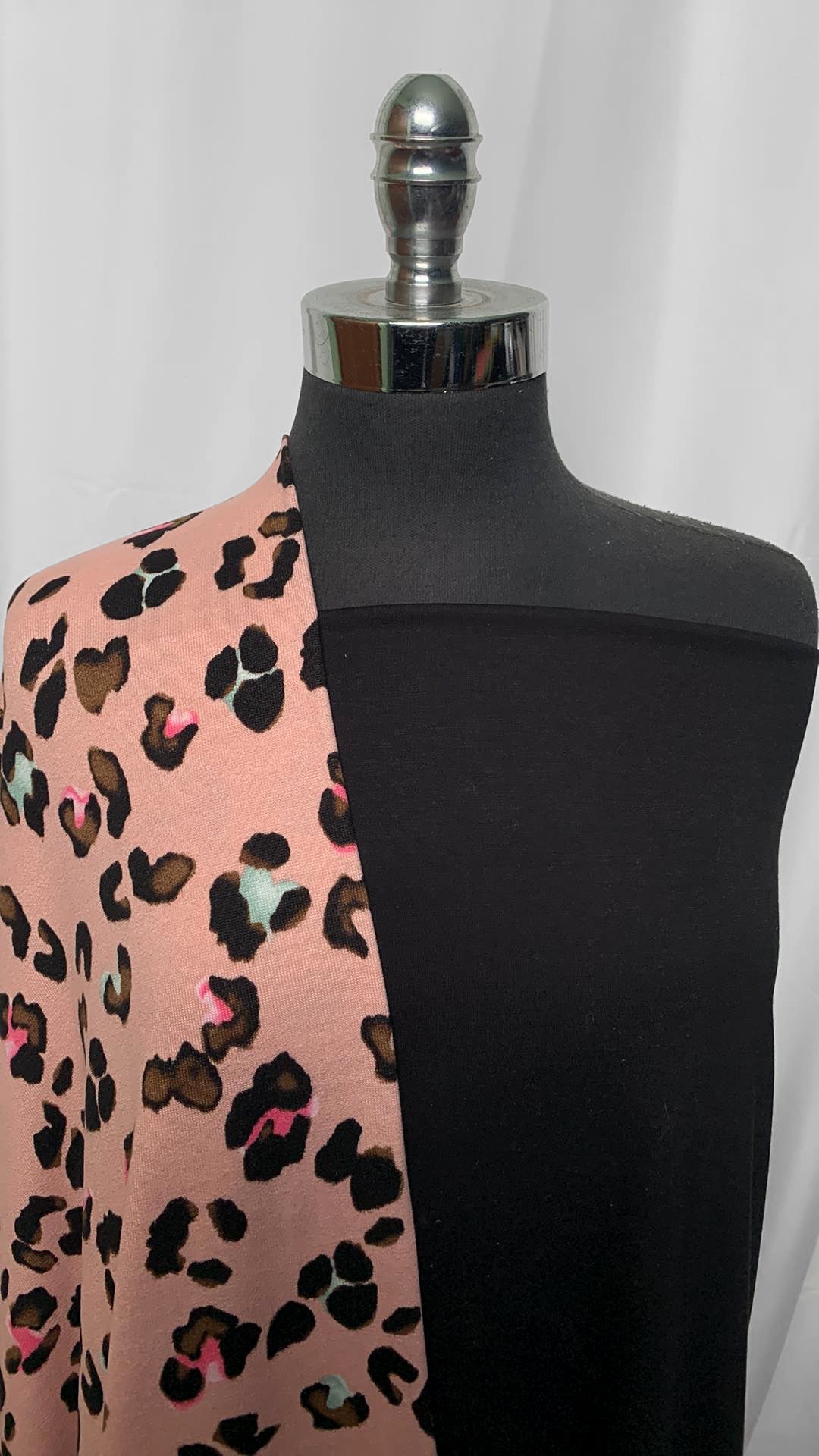 BLACK/PINK LEOPARD BUNDLE : 2YD Black Rayon/Nylon/Spandex Ponte & 2YD Leopard Oakley : A2515